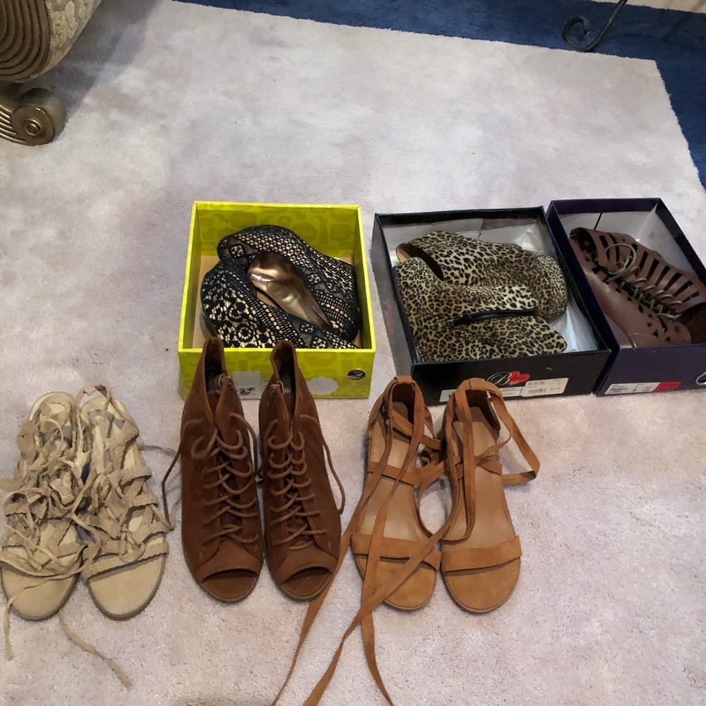 Women’s size 7 shoes lot